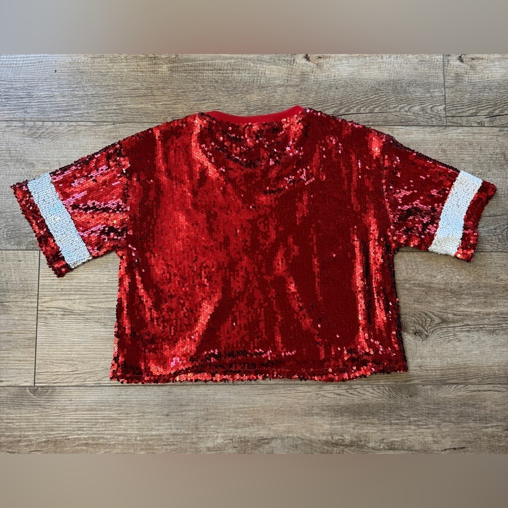 Le Lis Red Sequin Crop Top - Picture 2 of 4